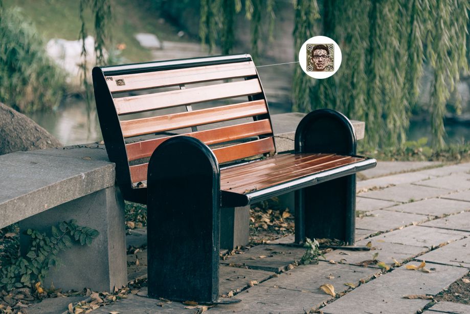 Memorial Life Linkup bench with QR code